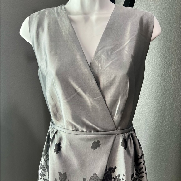 Boutique Floral Dress NWT​ - Picture 3 of 6
